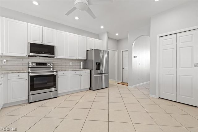 11005 Lakeland CIR, Fort Myers, FL 33913