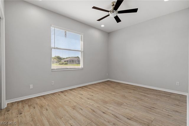 11005 Lakeland CIR, Fort Myers, FL 33913