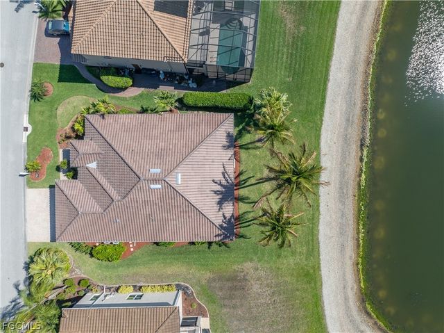 11005 Lakeland CIR, Fort Myers, FL 33913