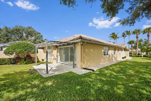 8270 Eleuthera Lane, Wellington, FL 33414