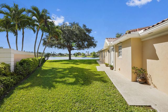 8270 Eleuthera Lane, Wellington, FL 33414
