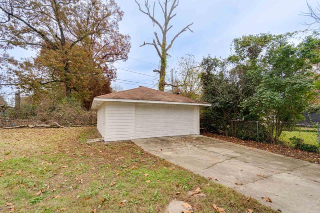 1609 McArthur Dr, Jacksonville, AR 72076