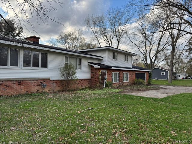 226 S Burkhart Road, Marion Township, MI 48843