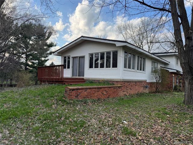 226 S Burkhart Road, Marion Township, MI 48843