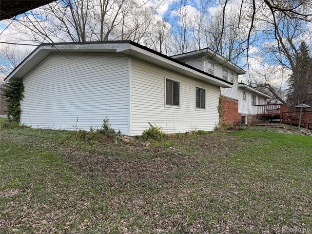 226 S Burkhart Road, Marion Township, MI 48843