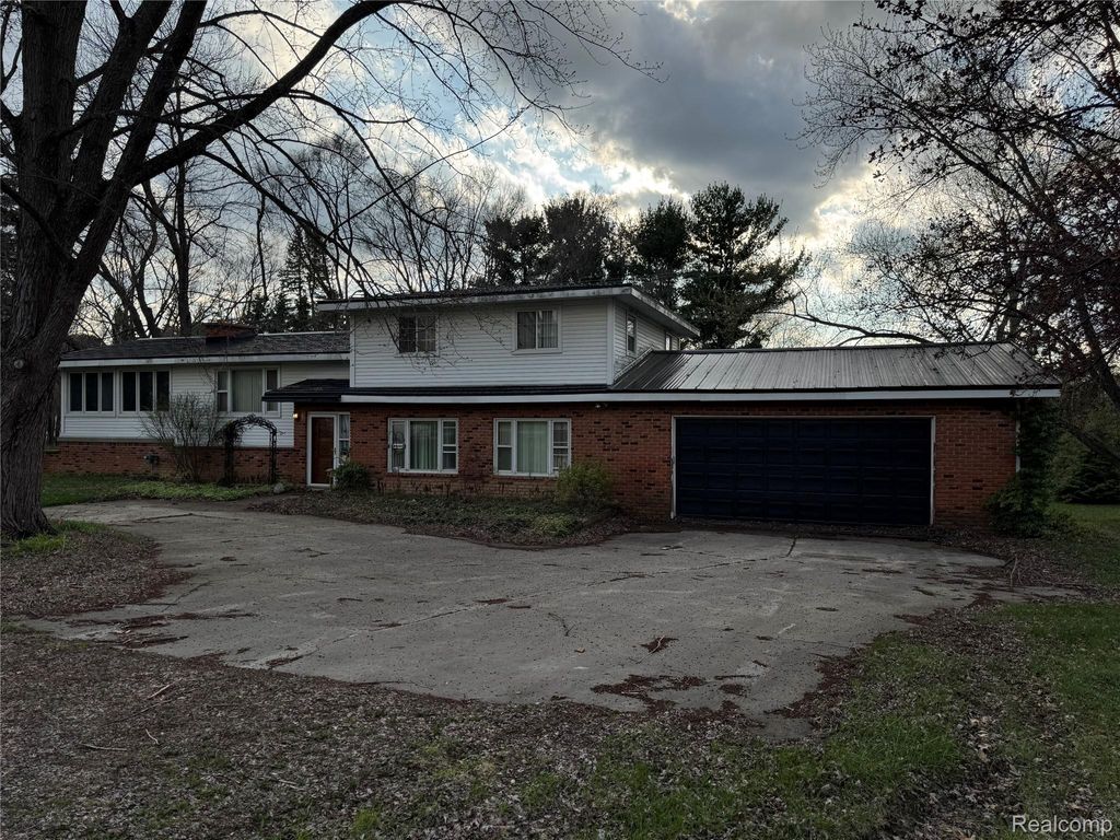 226 S Burkhart Road, Marion Township, MI 48843