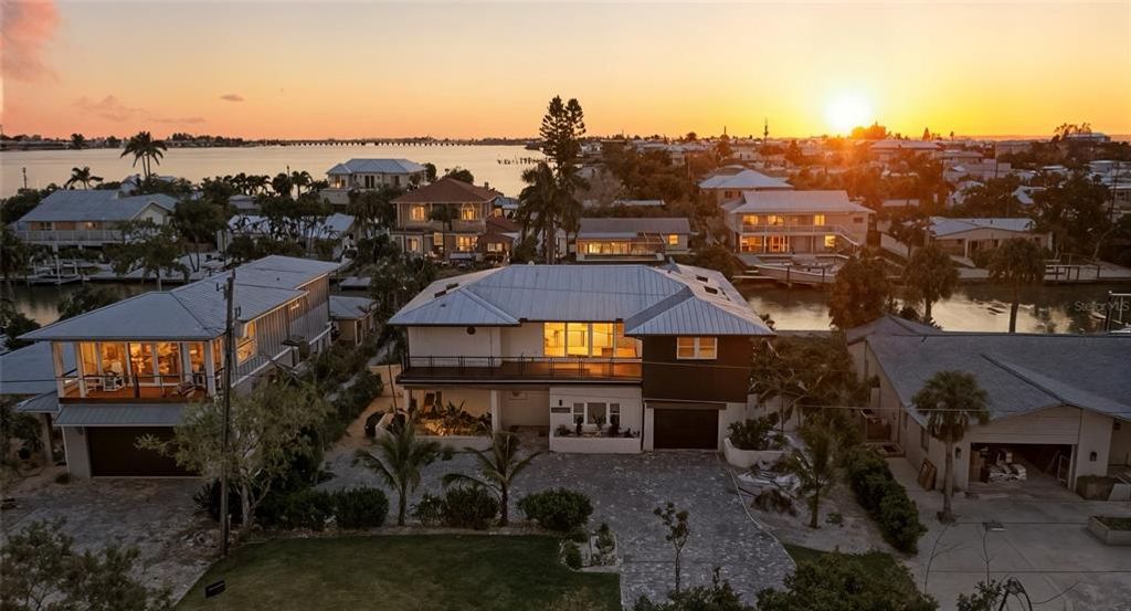 405 28TH STREET, Holmes Beach, FL 34217