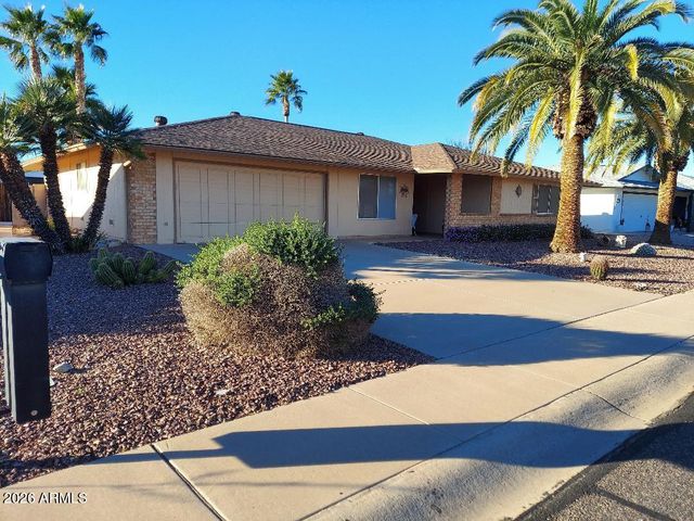 13046 W SKYVIEW Drive, Sun City West, AZ 85375