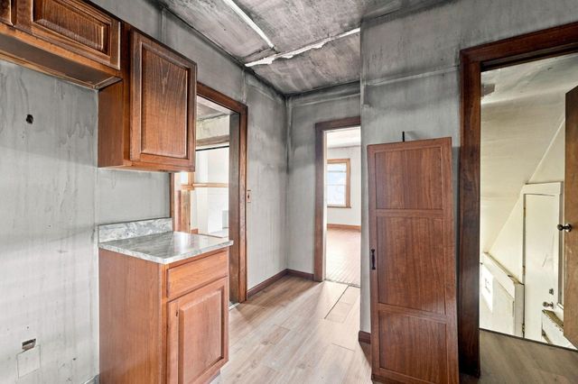 180 Brehl Avenue, Columbus, OH 43222