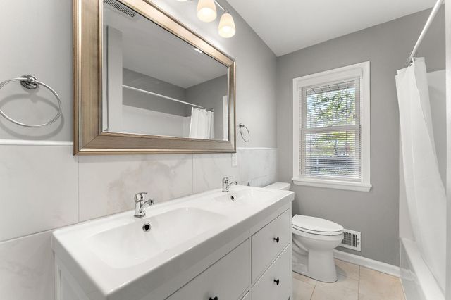 1790 Quail Avenue N, Golden Valley, MN 55422