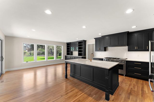 1790 Quail Avenue N, Golden Valley, MN 55422
