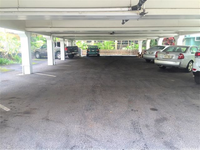 1521 Halekula Way 206, Honolulu, HI 96822