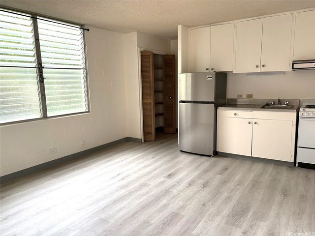 1521 Halekula Way 206, Honolulu, HI 96822