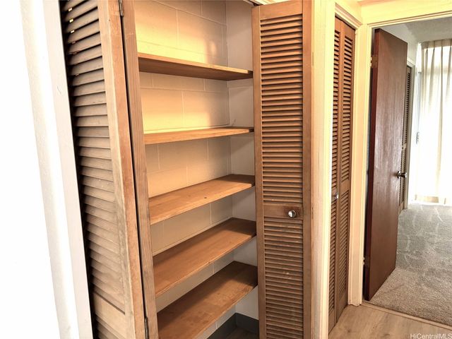 1521 Halekula Way 206, Honolulu, HI 96822