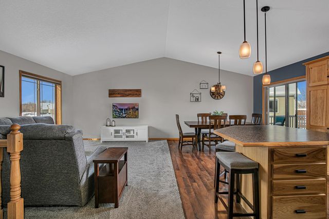 216 Victory Loop, Sartell, MN 56377