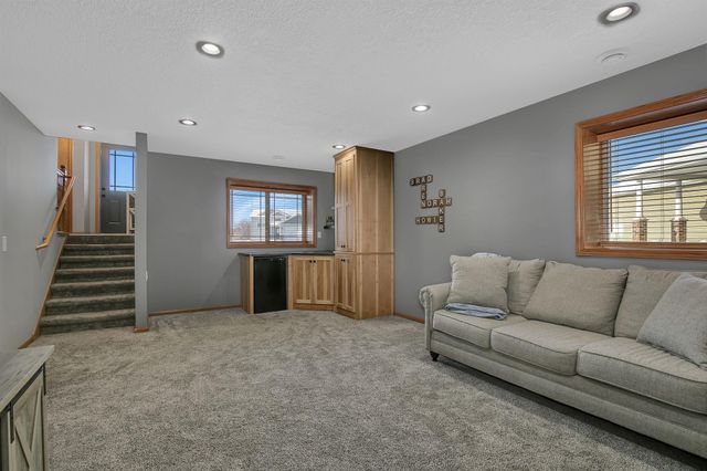 216 Victory Loop, Sartell, MN 56377