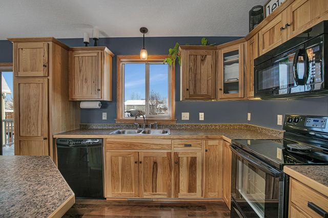 216 Victory Loop, Sartell, MN 56377