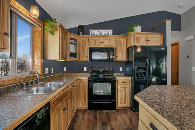 216 Victory Loop, Sartell, MN 56377