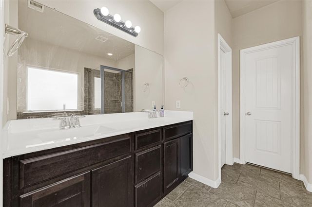 11011 Gallant Flag Drive, Tomball, TX 77375