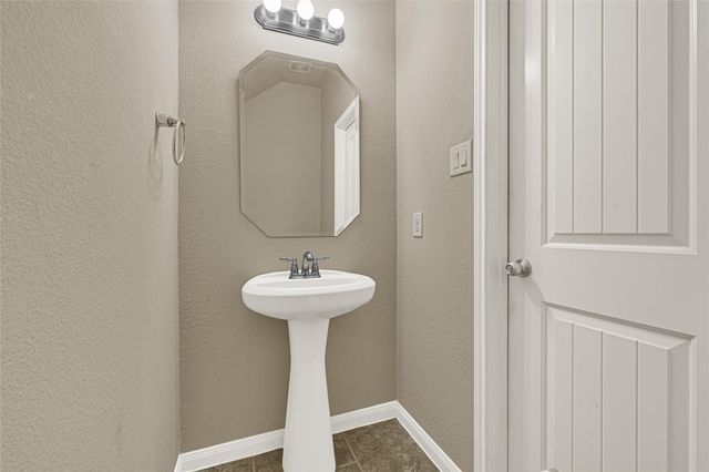 11011 Gallant Flag Drive, Tomball, TX 77375