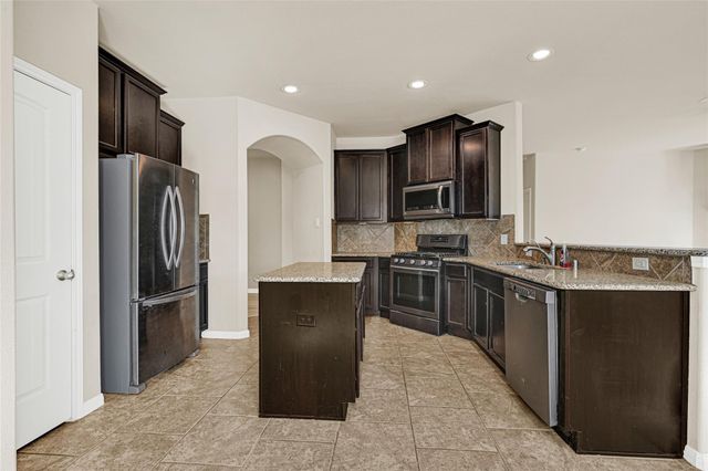 11011 Gallant Flag Drive, Tomball, TX 77375