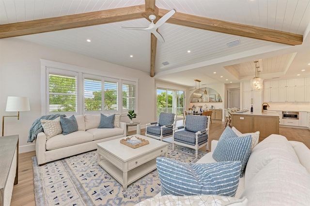 215 83RD STREET, Holmes Beach, FL 34217