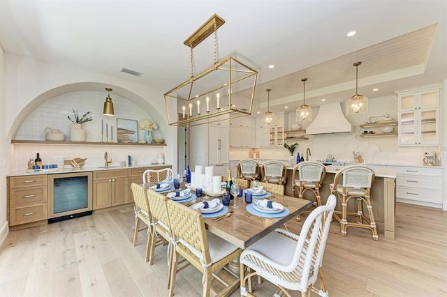 215 83RD STREET, Holmes Beach, FL 34217