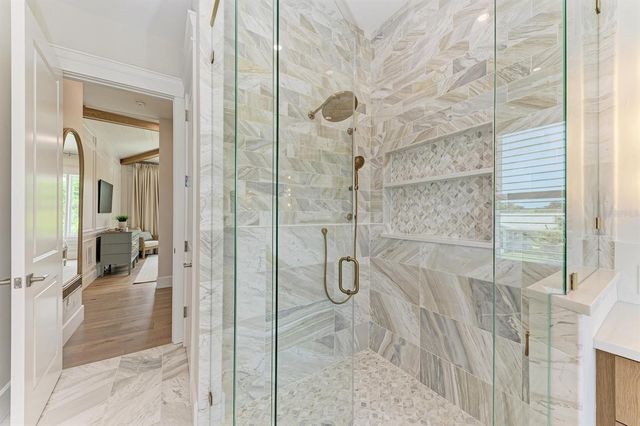 215 83RD STREET, Holmes Beach, FL 34217