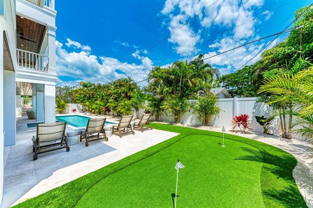 215 83RD STREET, Holmes Beach, FL 34217