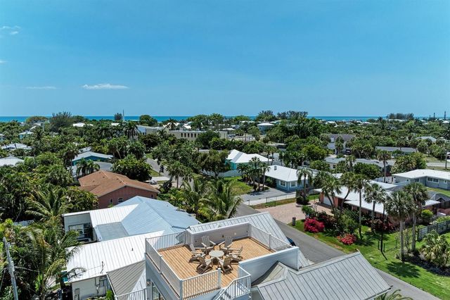215 83RD STREET, Holmes Beach, FL 34217