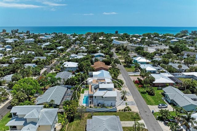 215 83RD STREET, Holmes Beach, FL 34217