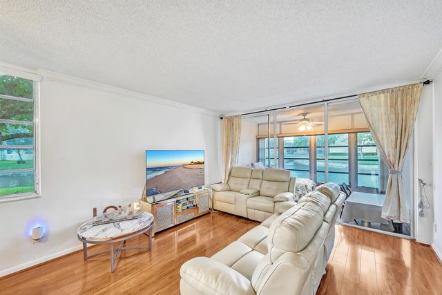 5940 NW 64th Avenue Unit 101, Tamarac, FL 33319