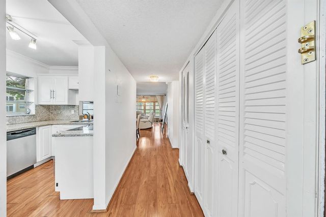 5940 NW 64th Avenue Unit 101, Tamarac, FL 33319