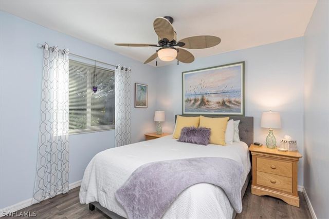 2442 Outrigger LN, Naples, FL 34104