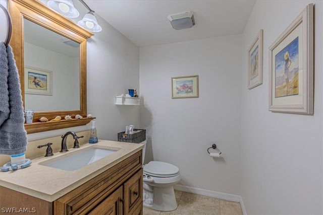 2442 Outrigger LN, Naples, FL 34104