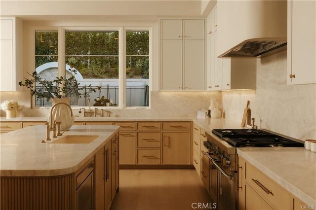 16933 Bosque Drive, Encino, CA 91436