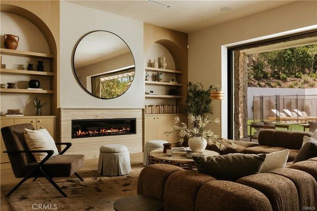 16933 Bosque Drive, Encino, CA 91436