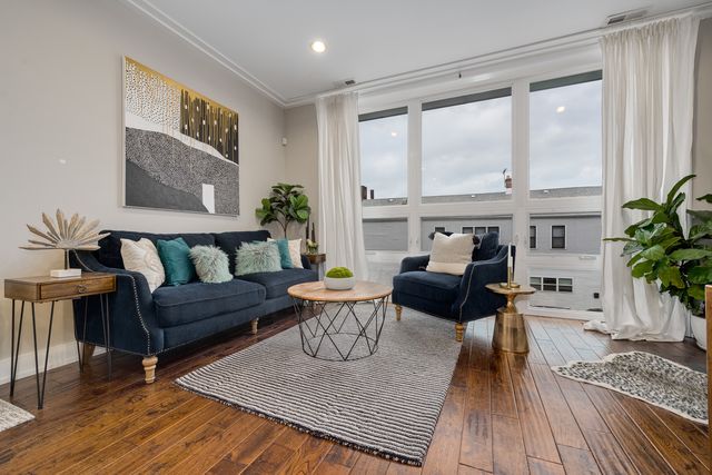 956 N NOBLE Street 2S, Chicago, IL 60622