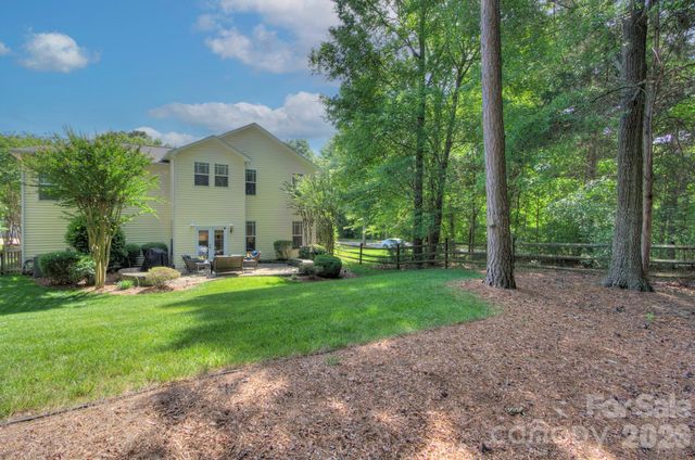 15511 Sagefield Drive, Huntersville, NC 28078