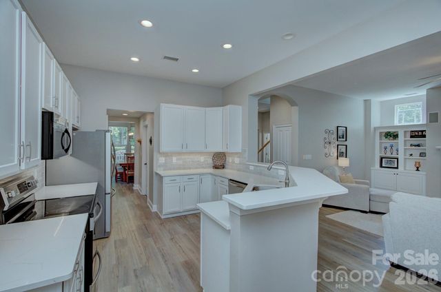15511 Sagefield Drive, Huntersville, NC 28078