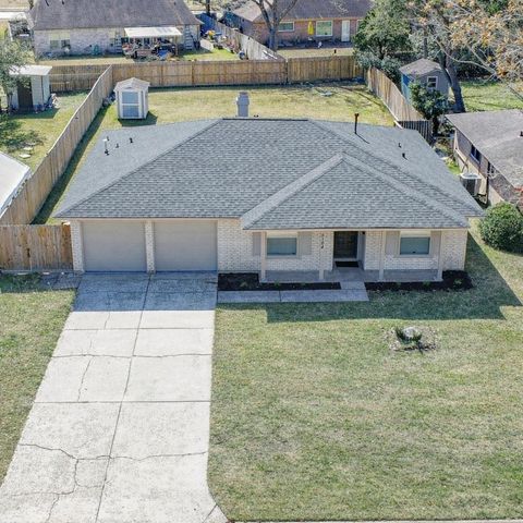 5104 Apple Springs Drive, Pearland, TX 77584