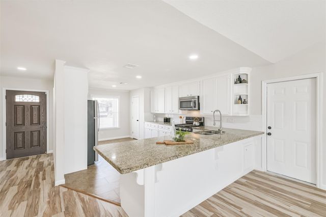 5104 Apple Springs Drive, Pearland, TX 77584