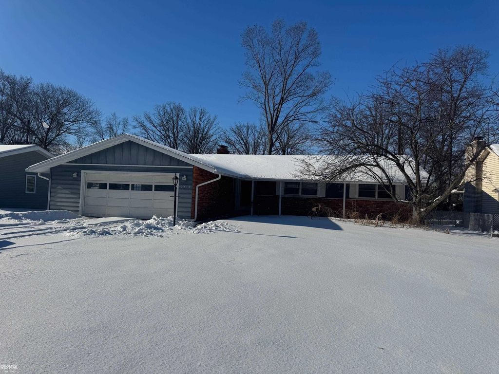 2515 Woodstock Drive, Port Huron, MI 48060
