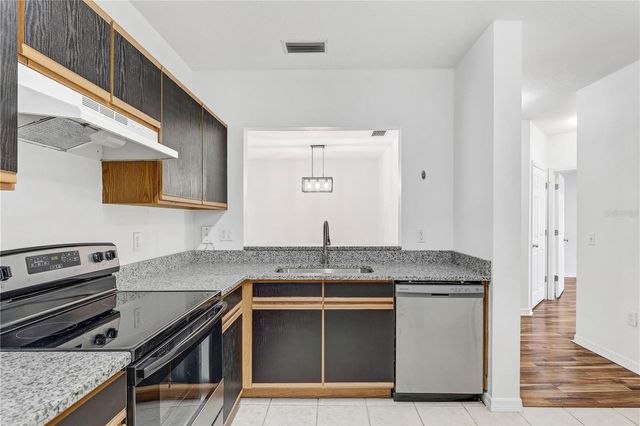 6014 PORTSDALE PLACE 202, Riverview, FL 33578