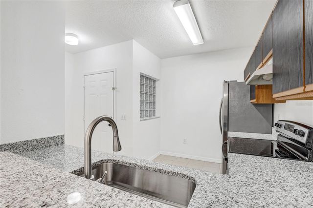 6014 PORTSDALE PLACE 202, Riverview, FL 33578