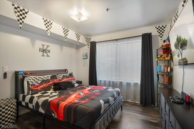 49 Crawford St, Newark City, NJ 07102