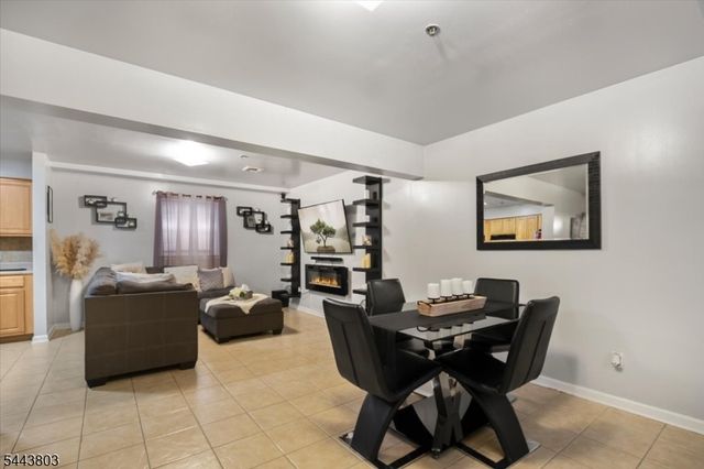 49 Crawford St, Newark City, NJ 07102