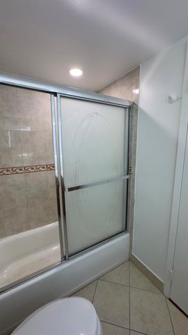 2821 NE 163rd Street 6x, North Miami Beach, FL 33160