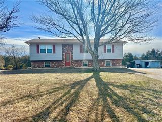 6144 Highway 32, Farmington, MO 63640