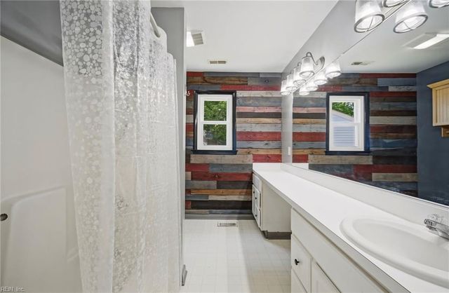 8125 Ferncliff RD, Norfolk, VA 23518